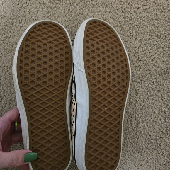 Vans Women's Leopard Print Slip-On Shoes - Picture 5 of 6